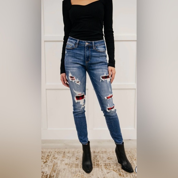 Judy Blue Buffalo Plaid Patch Skinny Jeans Size 25 - Picture 1 of 10